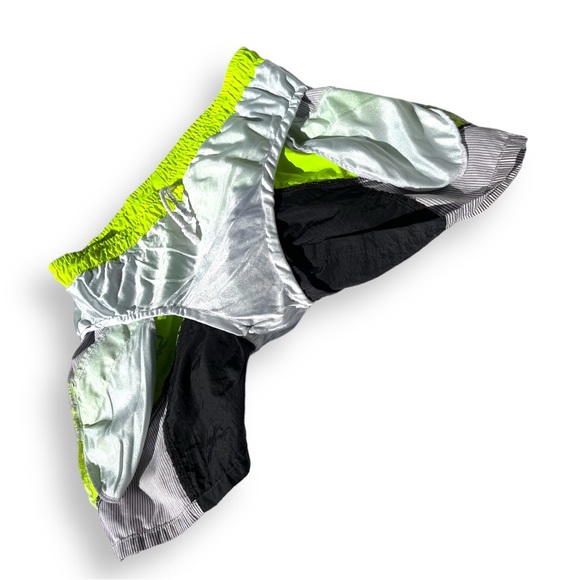 Y2K Senor Frogs Shorts | 5 - Picture 7 of 8